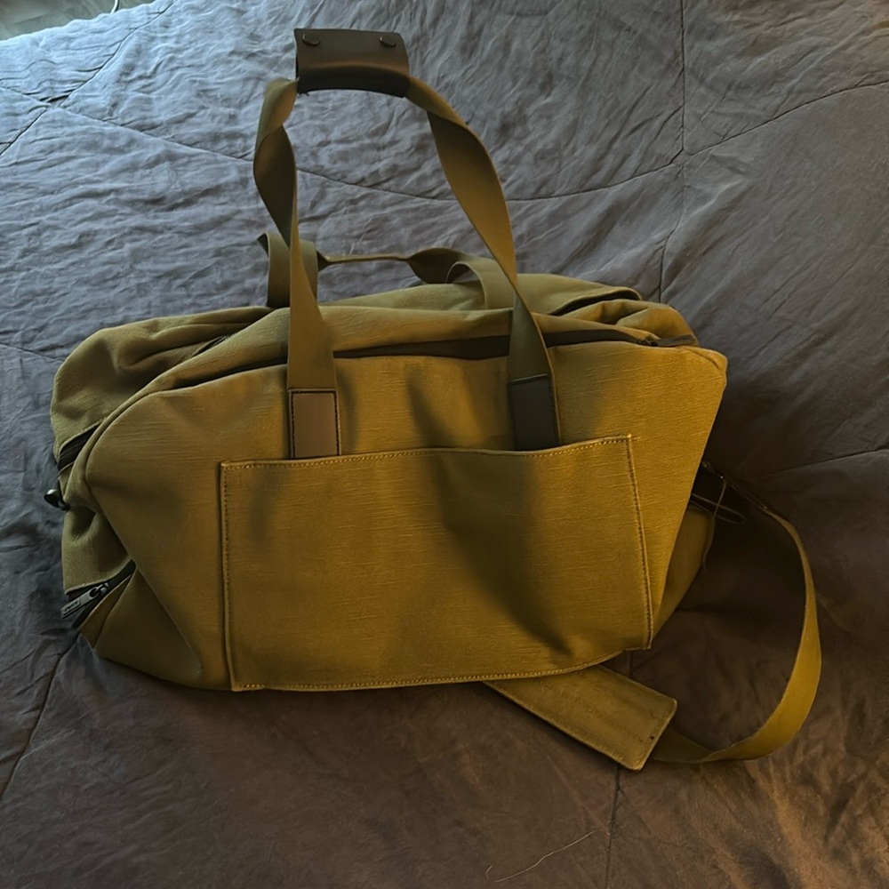 Army green canvas Away Everywhere bag